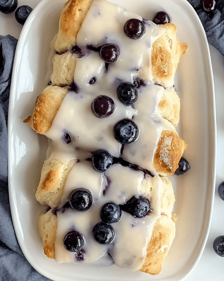 Biscuits aux myrtilles glazés et baignés au beurre